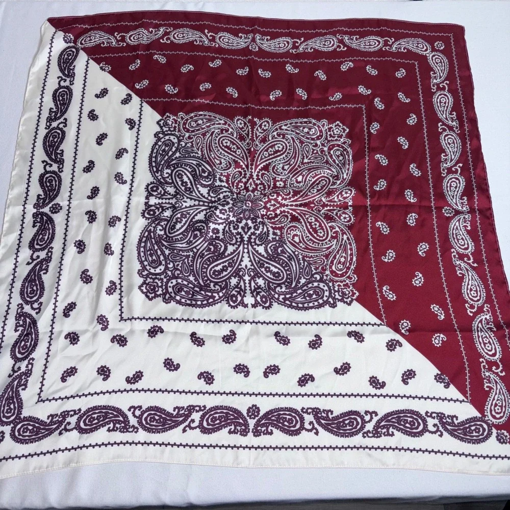 Paisley Square Scarf Burgundy White Excellent Silky Bandana Wrap 26.5 x 26.5 in
